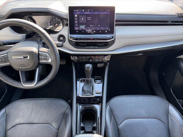 Certified 2023 Jeep Compass Limited w/ Sun and Sound Group AWD/4WD image 11