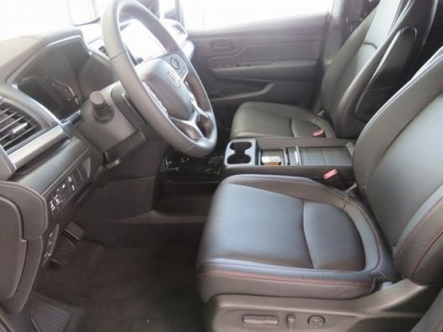 Used 2023 Honda Odyssey Sport image 14