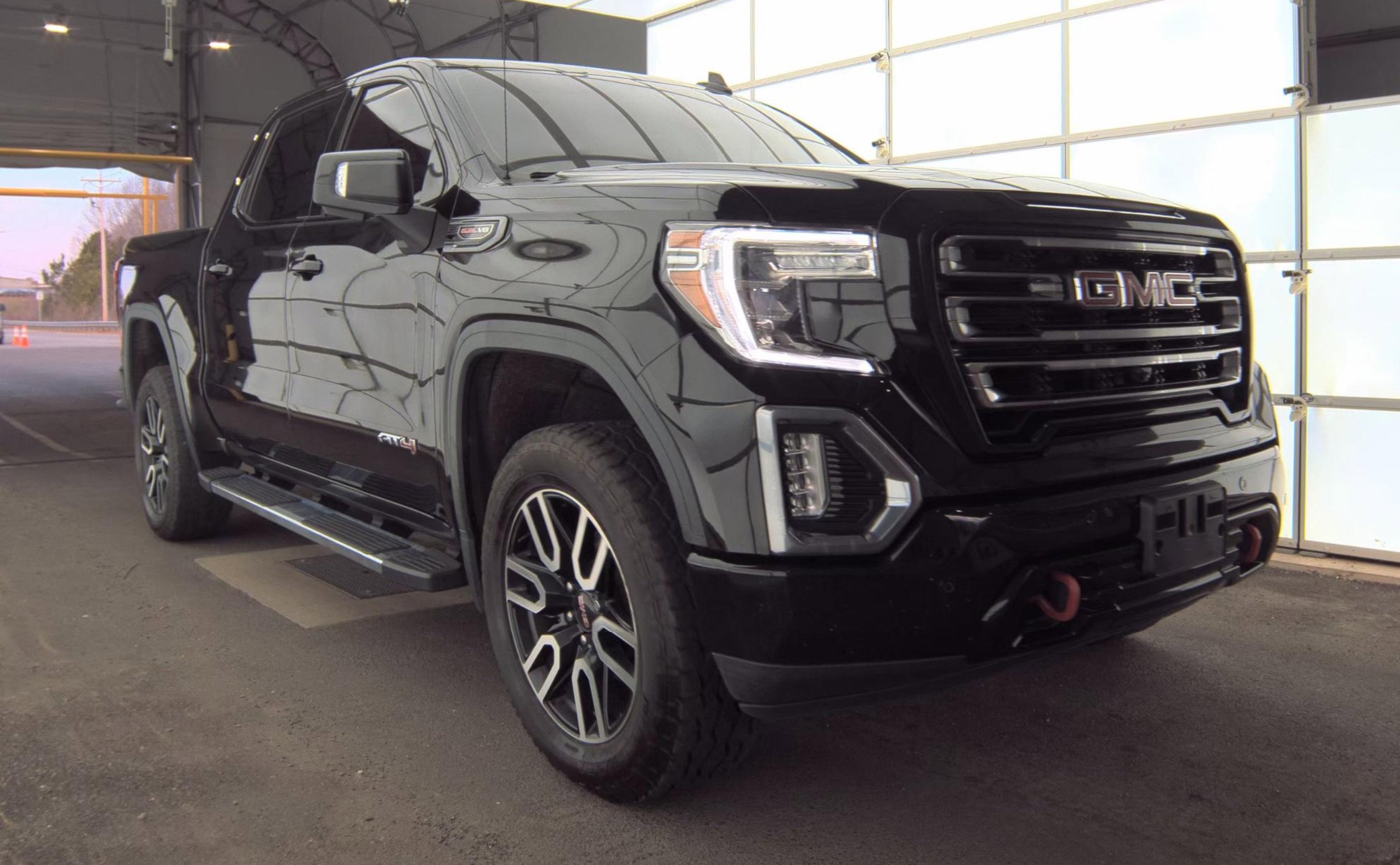 Used 2019 GMC Sierra 1500 AT4 w/ AT4 Premium Package image 3