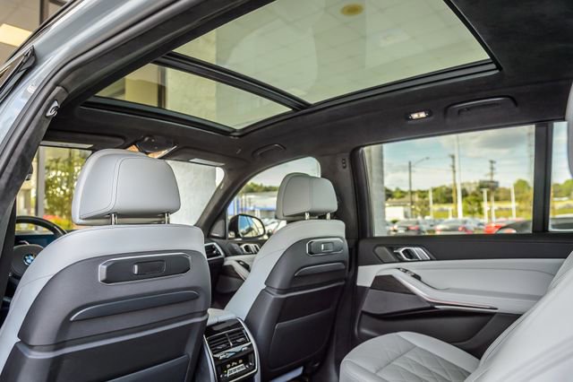 Used 2023 BMW X7 xDrive40i w/ M Sport Package image 45