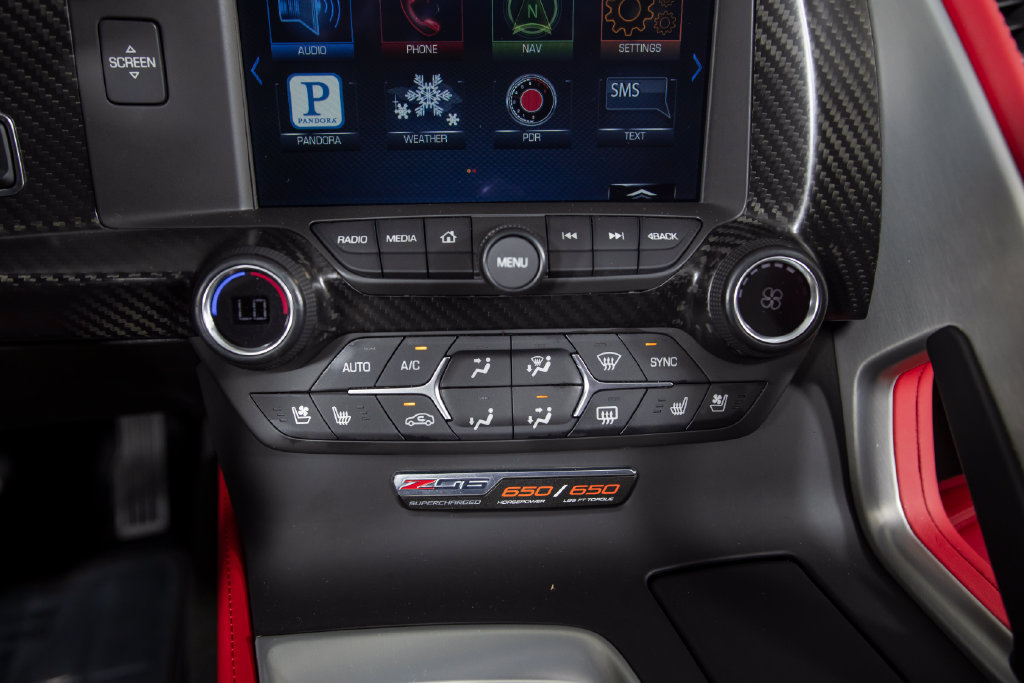 Used 2015 Chevrolet Corvette Z06 w/ 3LZ Preferred Equipment Group RWD image 36