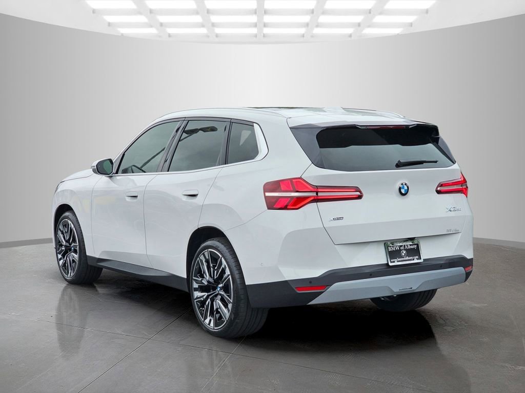 Used 2026 BMW X3 xDrive30 w/ Premium Package image 4