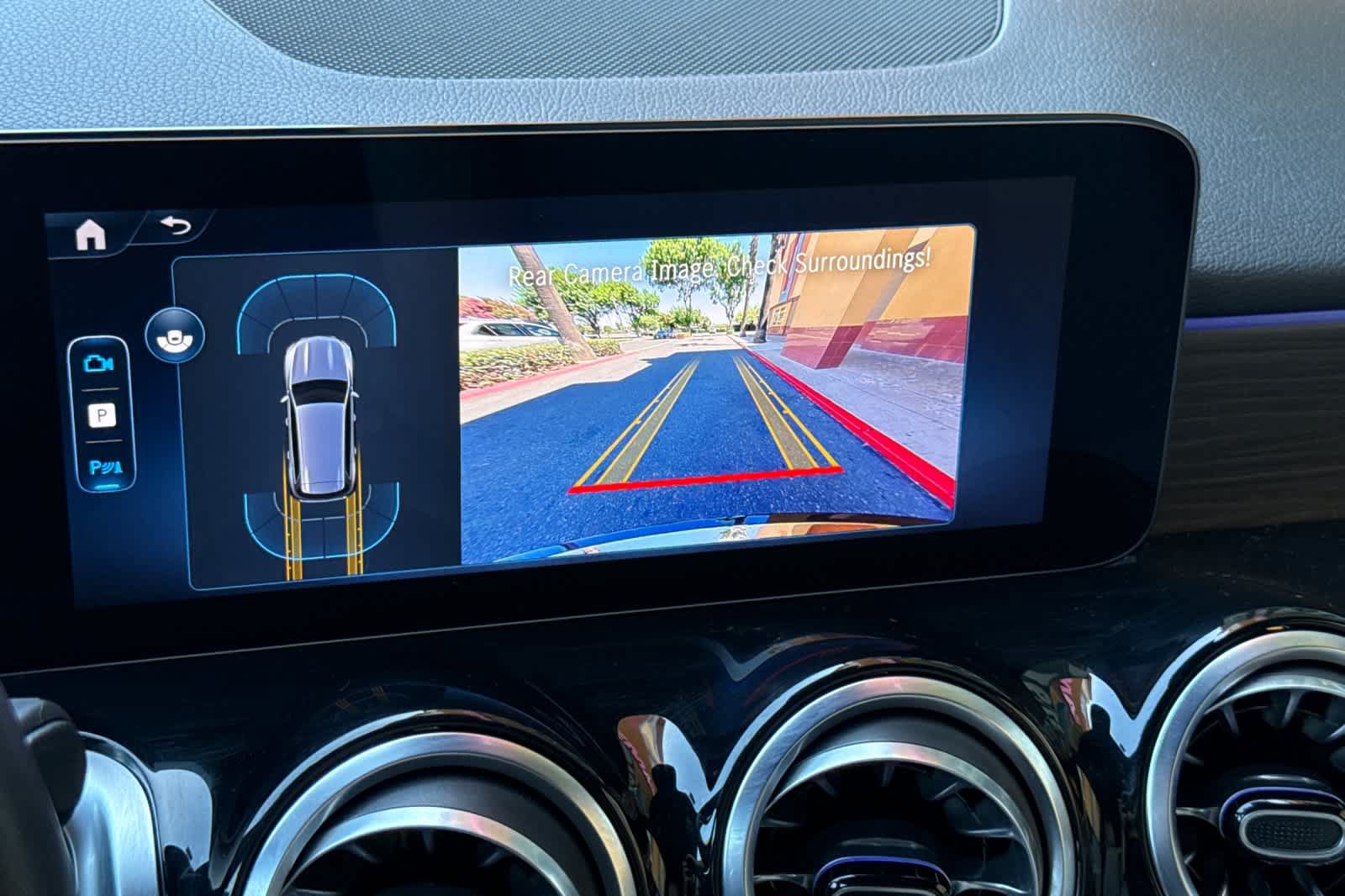 Certified 2025 Mercedes-Benz GLB 250 4MATIC image 18