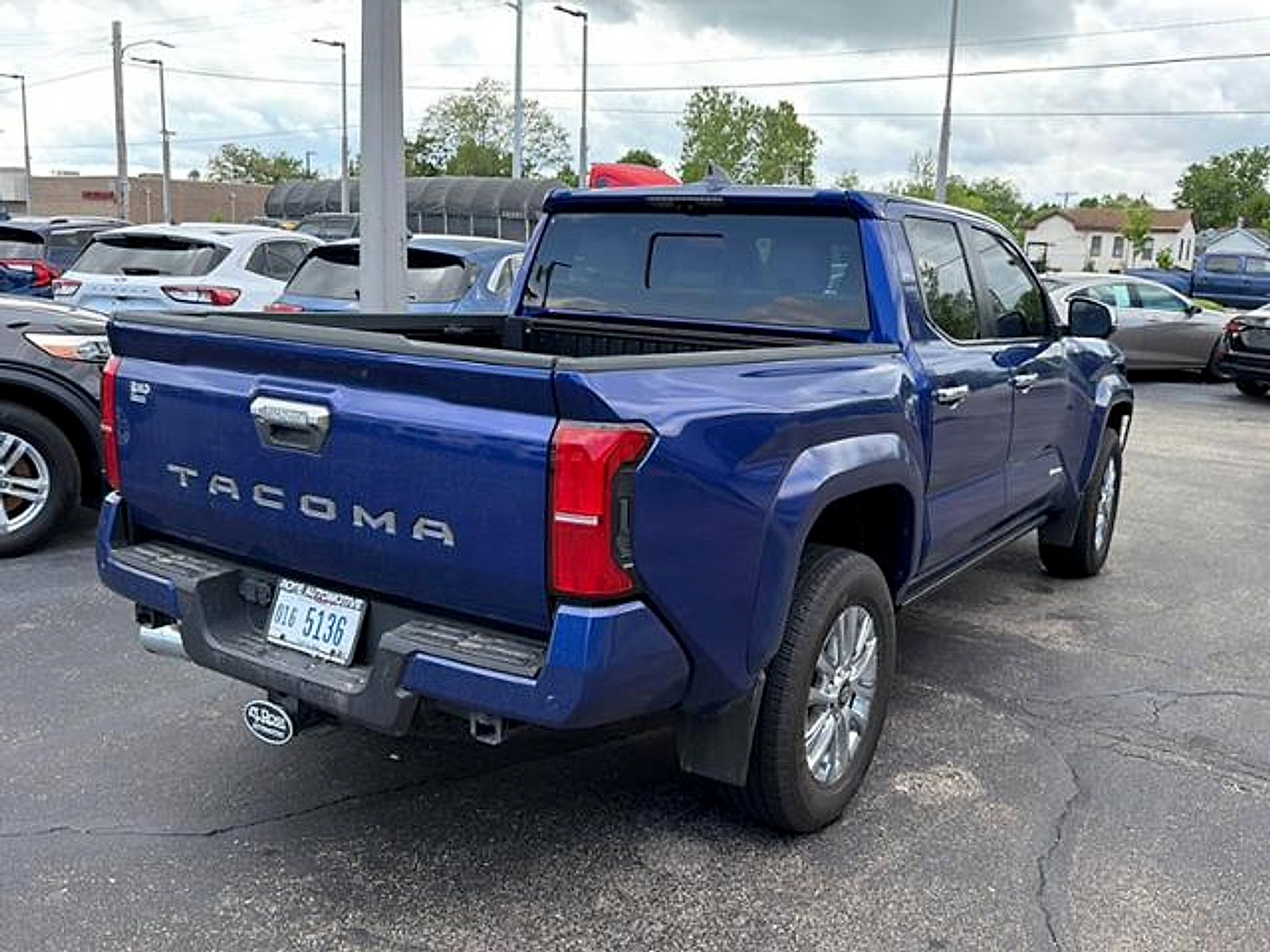 Used 2024 Toyota Tacoma Limited w/ Limited Package (LT) AWD/4WD image 6