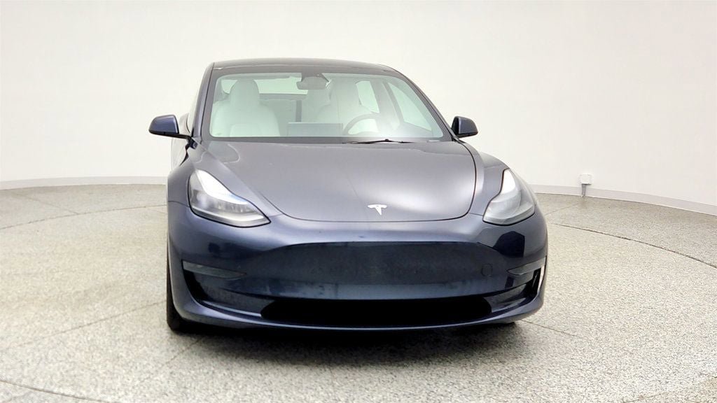 Used 2023 Tesla Model 3 Standard Range image 2