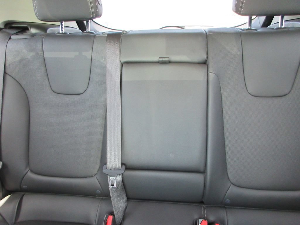 Certified 2024 Buick Encore GX Sport Touring w/ Comfort Package FWD image 20