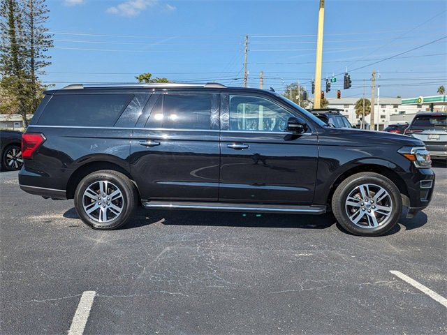 Used 2023 Ford Expedition Max Limited image 4