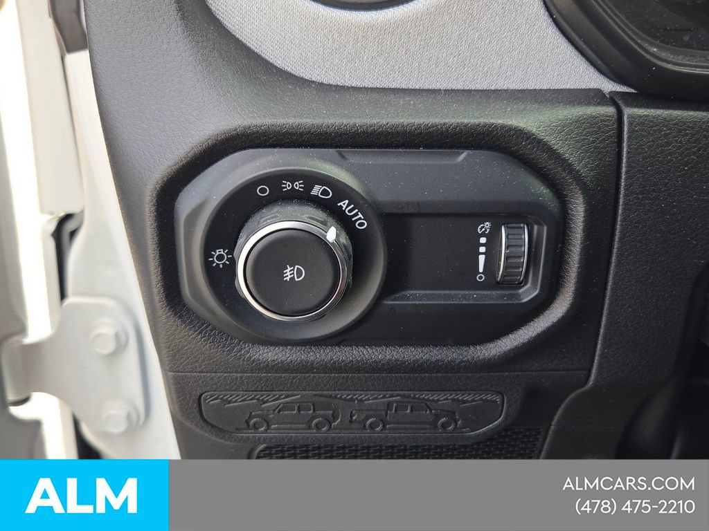 Used 2025 Jeep Wrangler Unlimited Sport AWD/4WD image 28