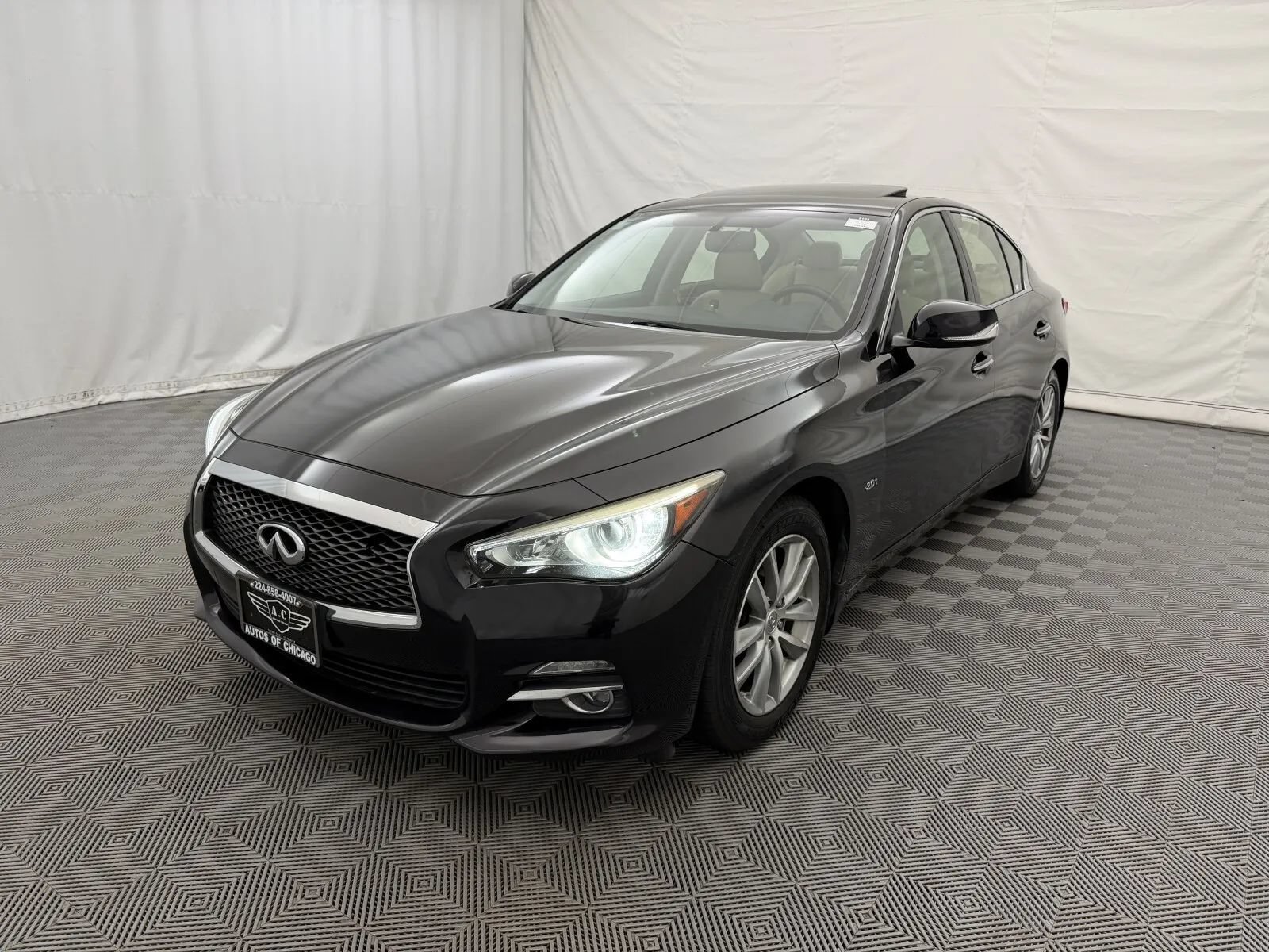 Used 2016 INFINITI Q50 Premium w/ 2.0T Premium Plus Package AWD/4WD image 2