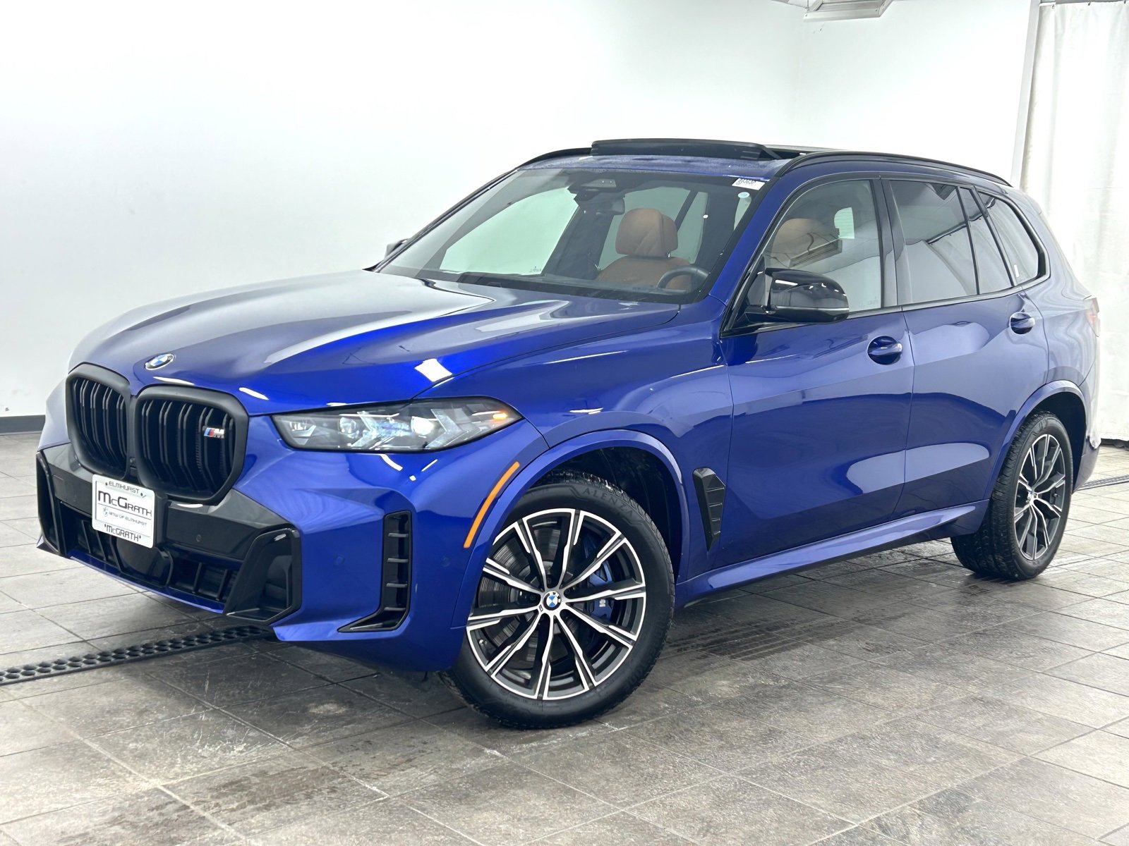 Used 2025 BMW X5 M60i w/ Parking Assistance Package image 1