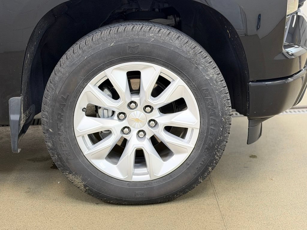 Used 2024 Chevrolet Silverado 1500 Custom AWD/4WD image 4