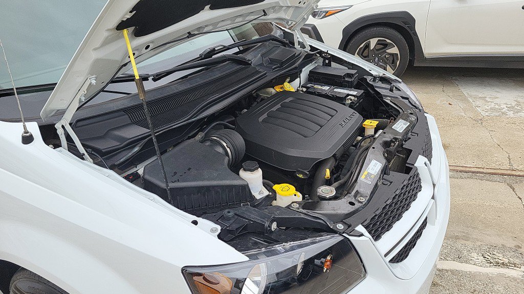 Used 2018 Dodge Grand Caravan GT FWD image 38