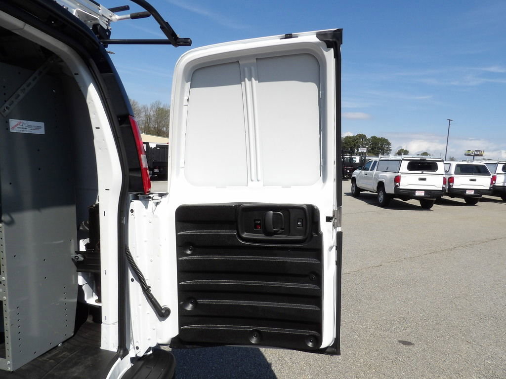 Used 2021 Chevrolet Express 3500 w/ Driver Convenience Package image 47
