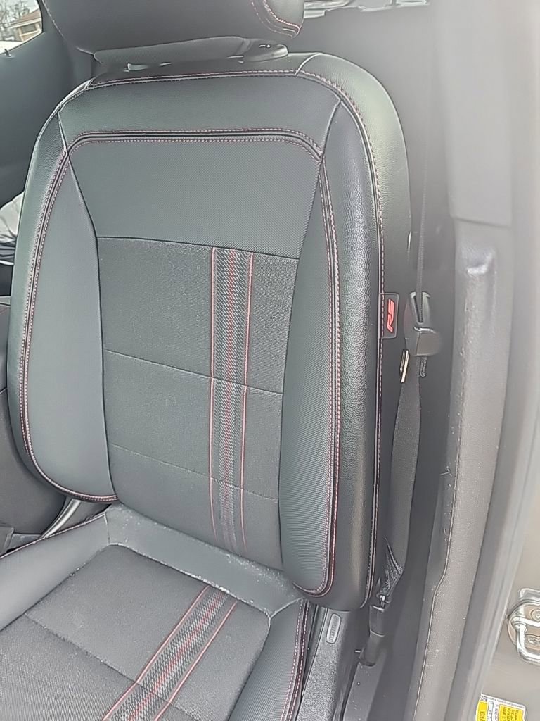 Used 2023 Chevrolet Equinox RS image 8