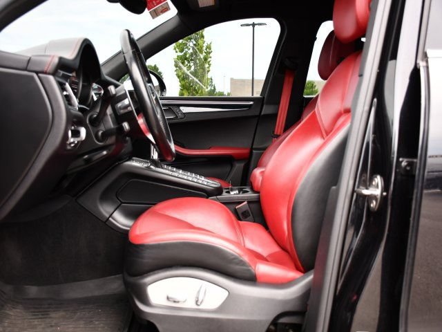 Used 2017 Porsche Macan GTS AWD/4WD image 14