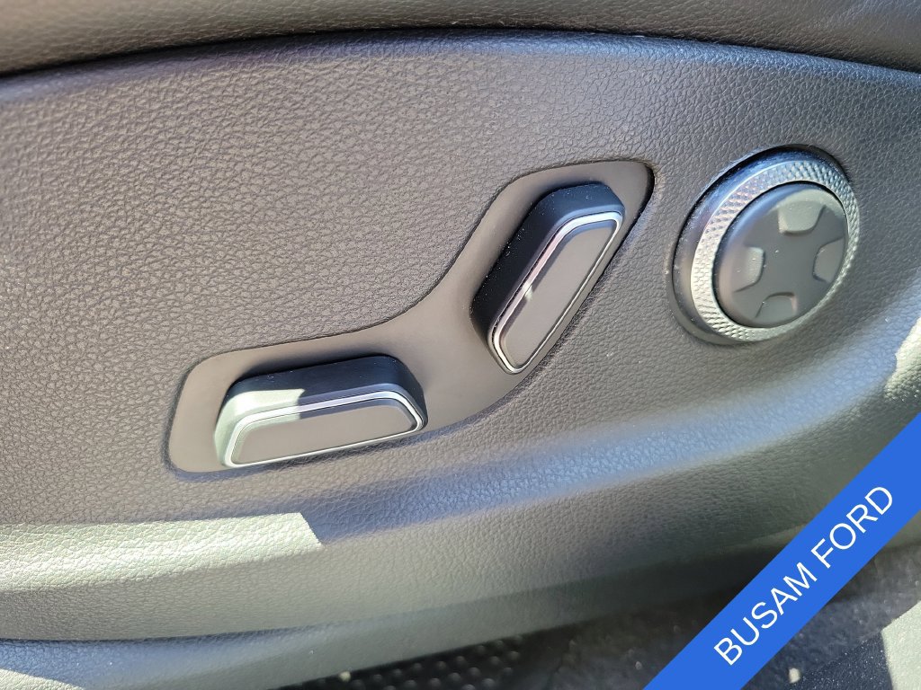 Used 2025 Genesis GV70 2.5T AWD/4WD image 11