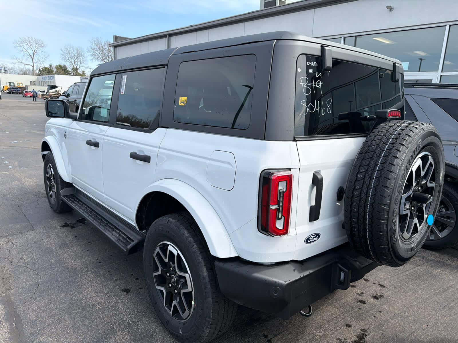 New 2026 Ford Bronco Outer Banks AWD/4WD image 4