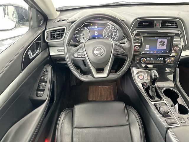 Used 2023 Nissan Maxima SL image 3