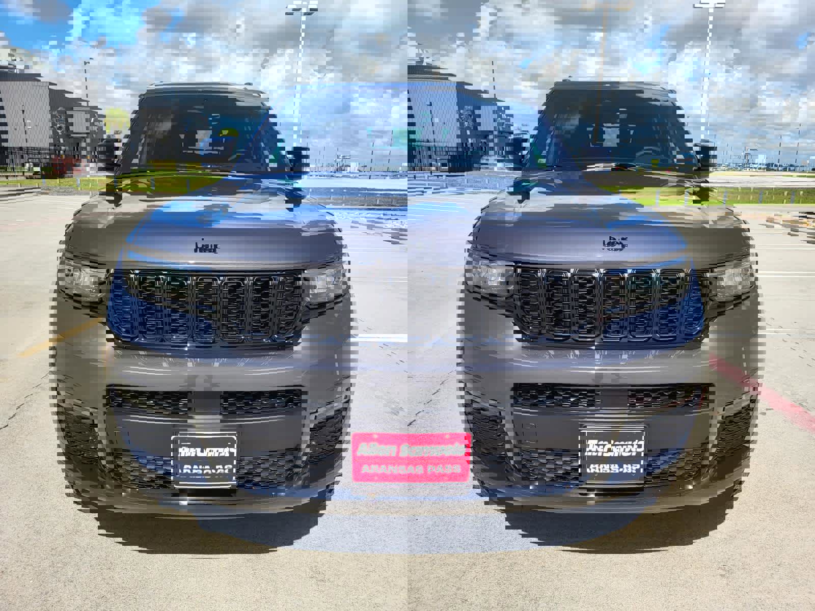 New 2025 Jeep Grand Cherokee L Limited w/ Black Appearance Package image 8