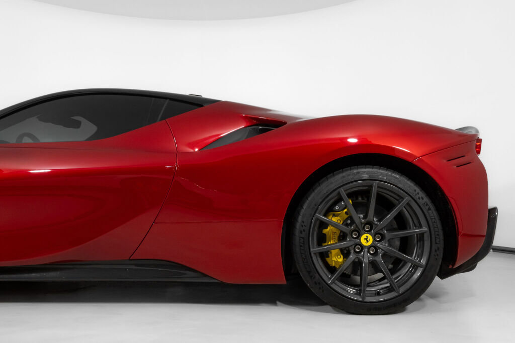 Used 2021 Ferrari SF90 Stradale image 16