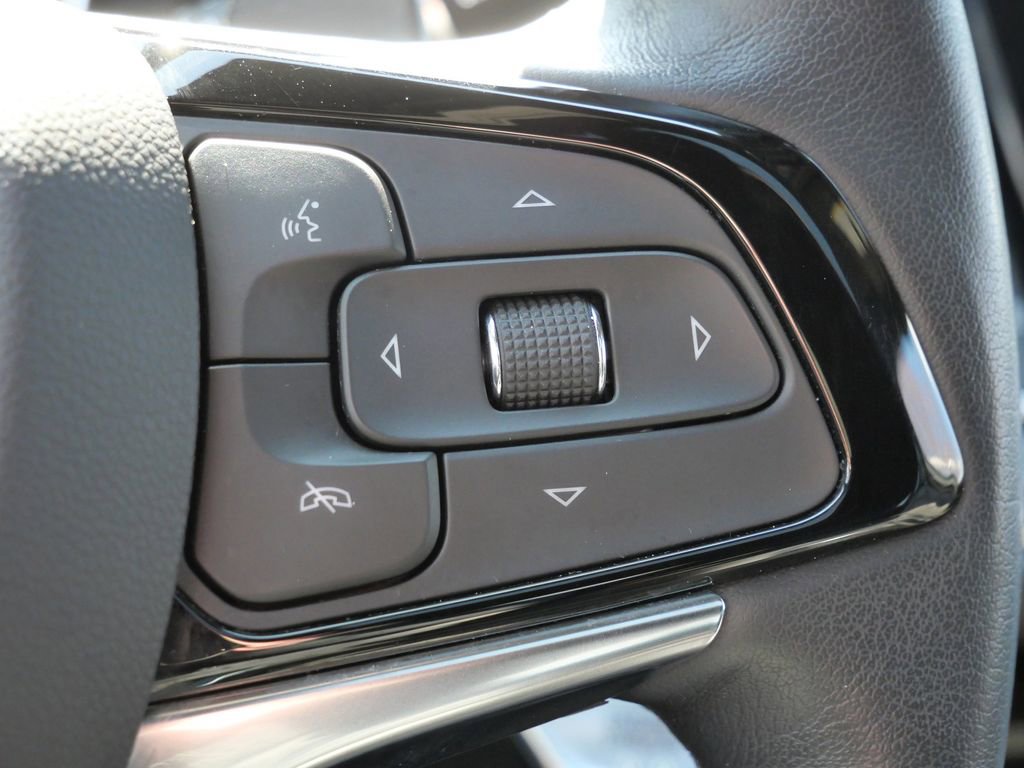 Used 2024 Buick Enclave Avenir w/ Avenir Technology Package image 46