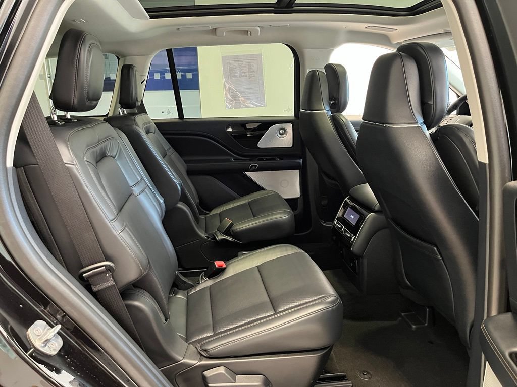 Used 2026 Lincoln Aviator Reserve AWD/4WD image 29
