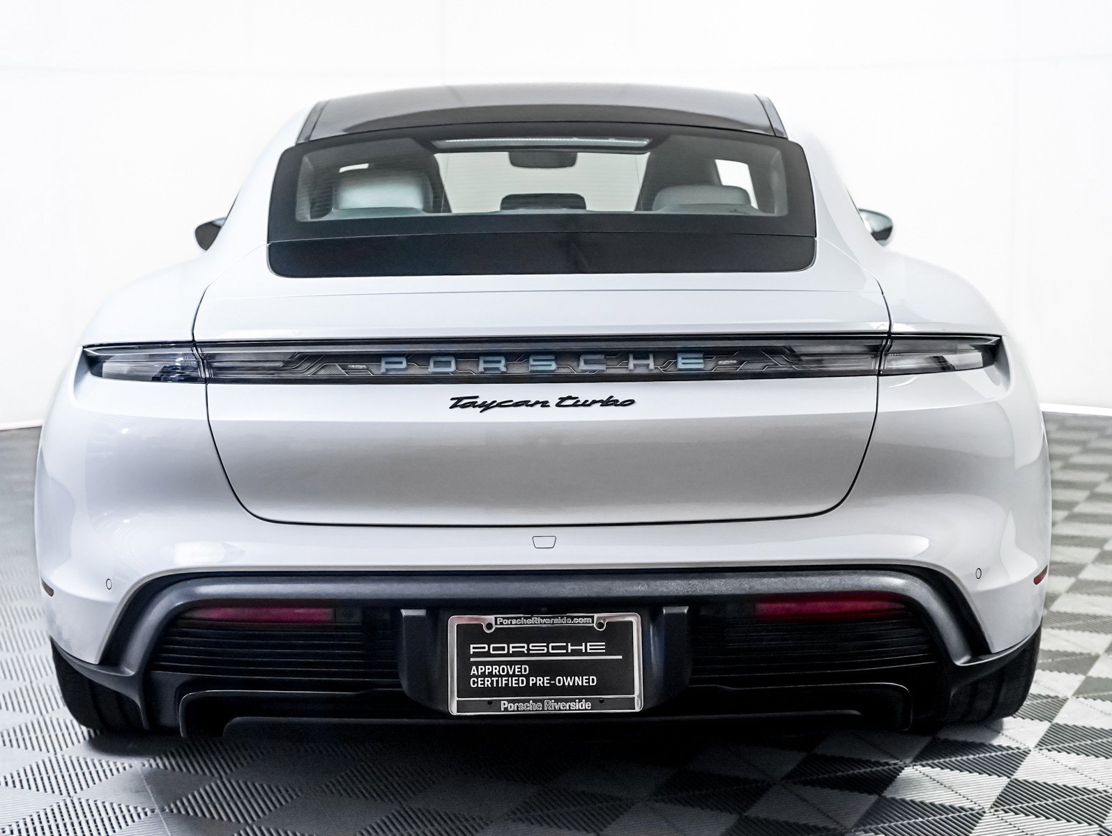 Certified 2021 Porsche Taycan Turbo image 10