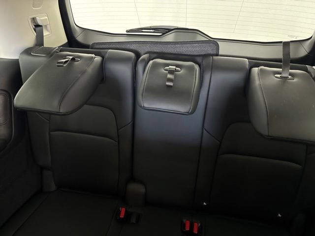Certified 2025 Nissan Pathfinder Platinum AWD/4WD image 26