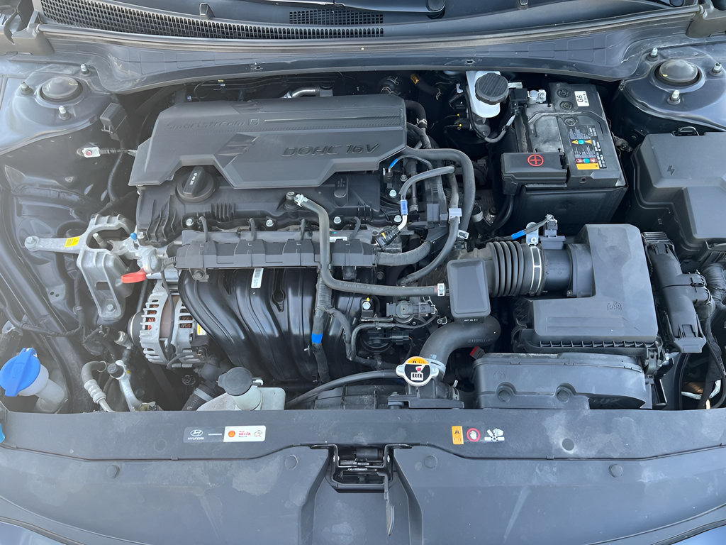 Used 2023 Hyundai Elantra SEL w/ Convenience Package FWD image 10