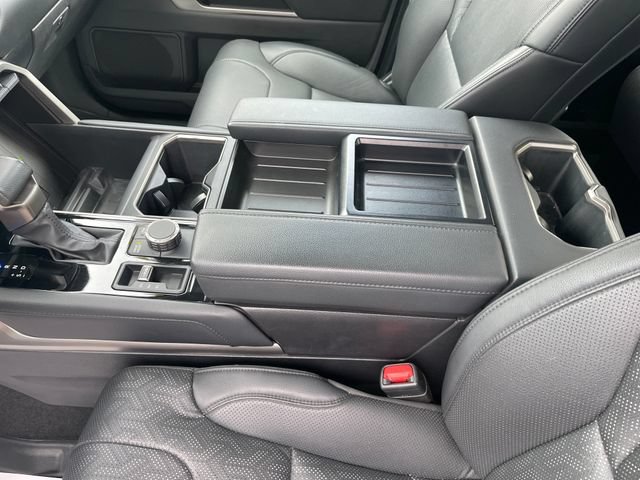 Used 2024 Toyota Tundra Limited AWD/4WD image 28
