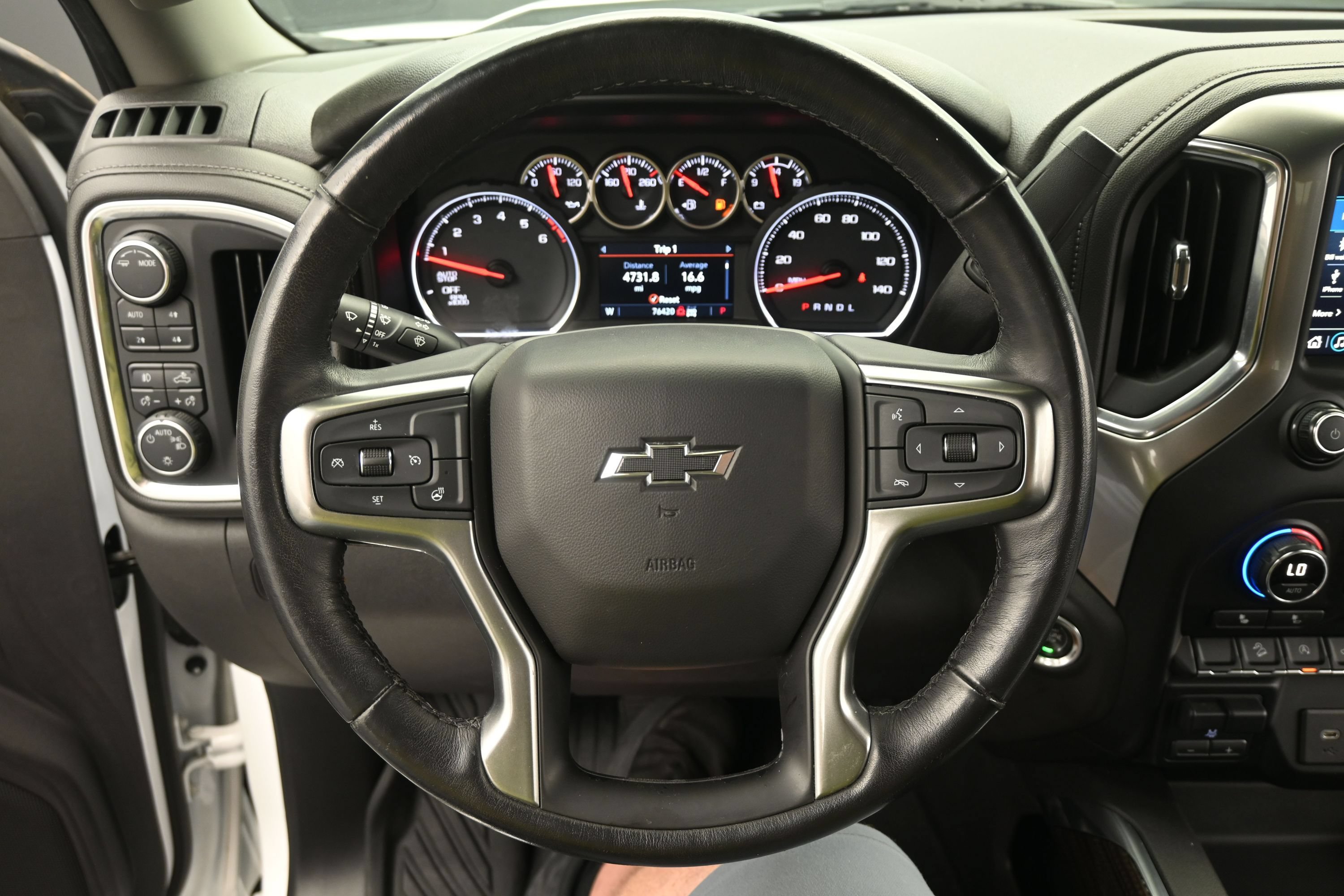 Used 2020 Chevrolet Silverado 1500 LT Trail Boss AWD/4WD image 18
