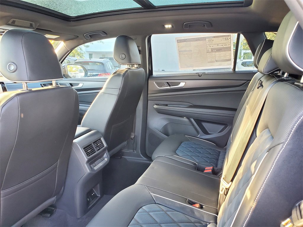 New 2026 Volkswagen Atlas Cross Sport SEL Premium R-Line image 5
