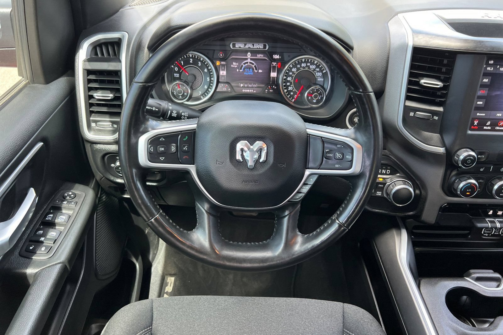 Used 2021 RAM 1500 Big Horn AWD/4WD image 16