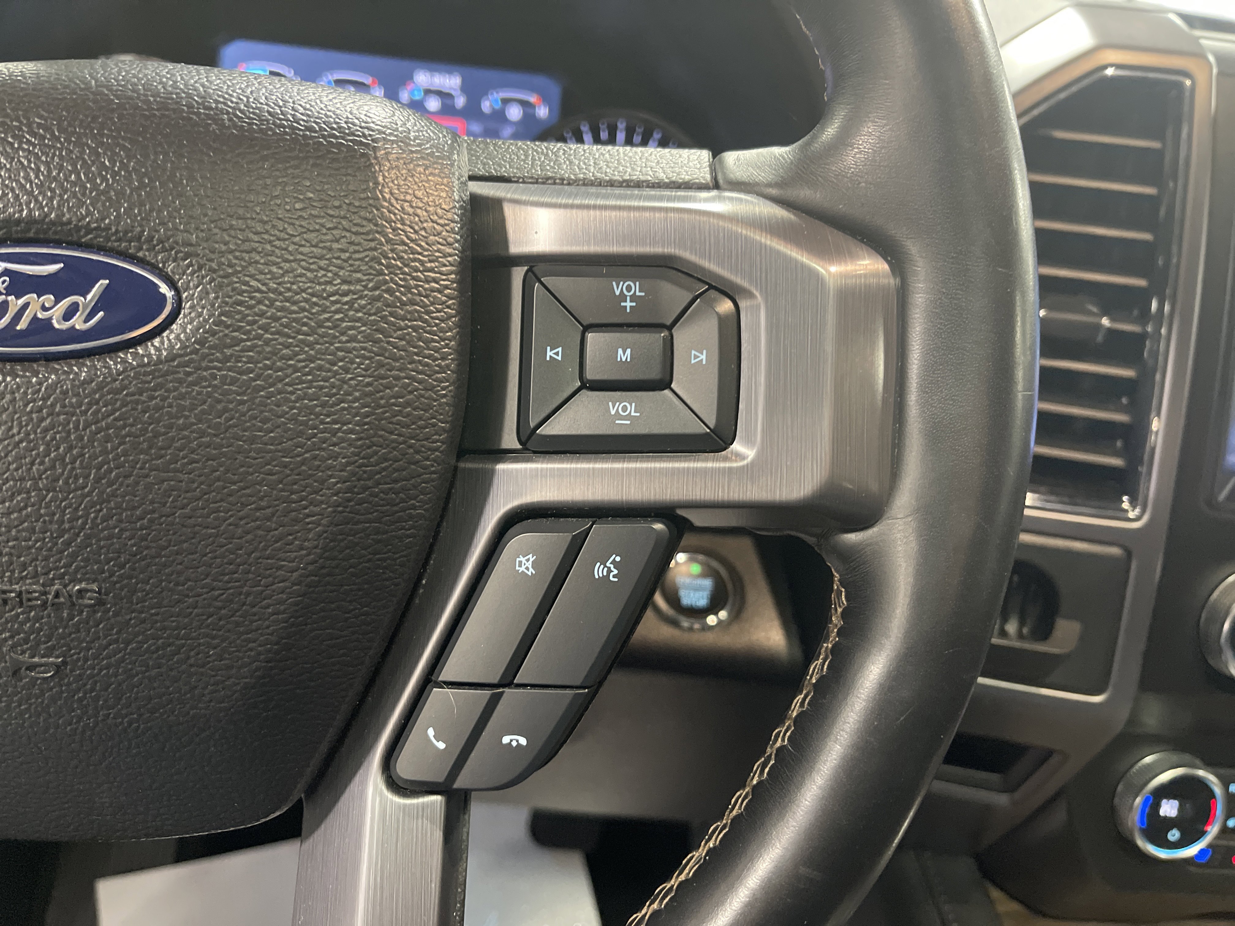 Used 2021 Ford Expedition Platinum image 21