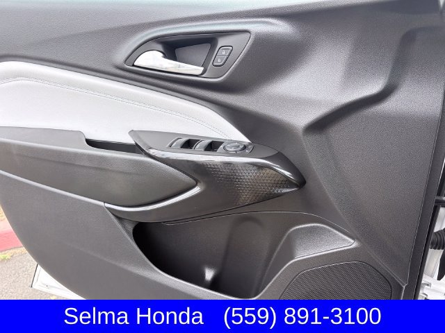 Used 2024 Chevrolet Trax LT w/ LT Convenience Package FWD image 12