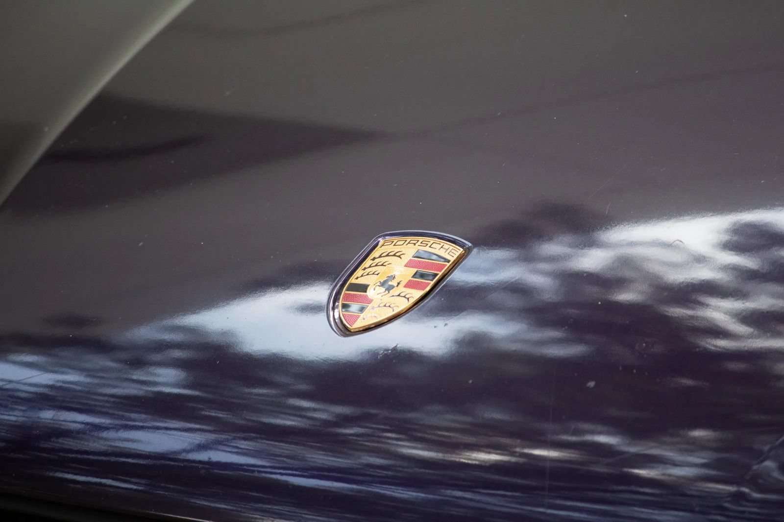 Used 2021 Porsche Macan w/ Premium Package Plus AWD/4WD image 3