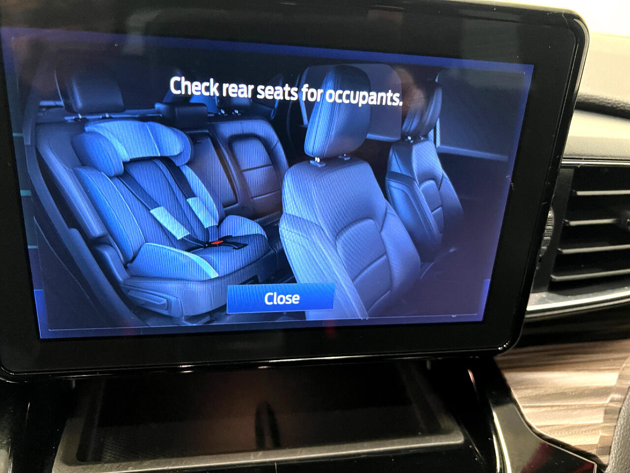 Used 2024 Ford Explorer Limited image 50