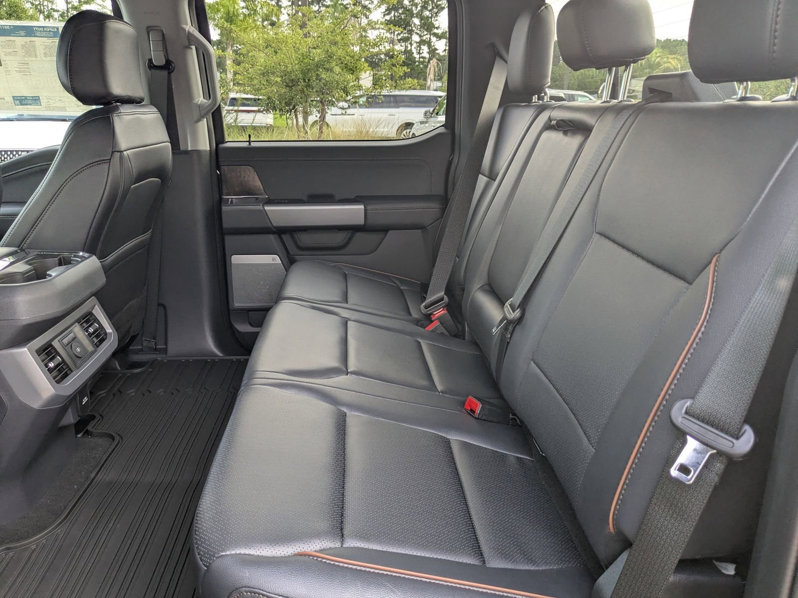 New 2025 Ford F350 Lariat w/ Lariat Ultimate Package image 15