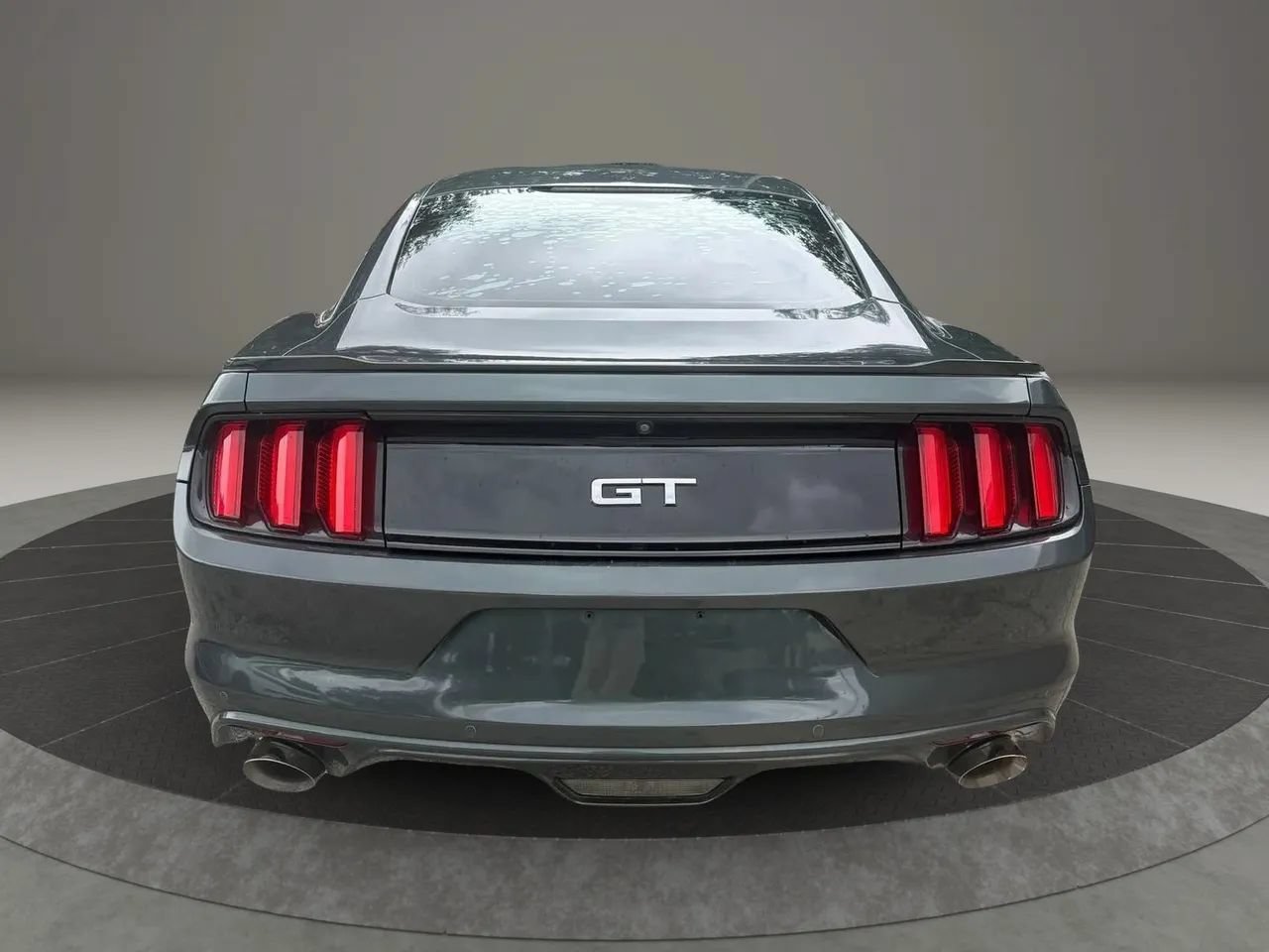 Used 2016 Ford Mustang GT RWD image 4