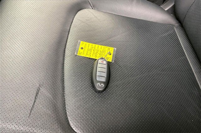 Used 2024 INFINITI QX80 Premium Select w/ Cargo Package image 15