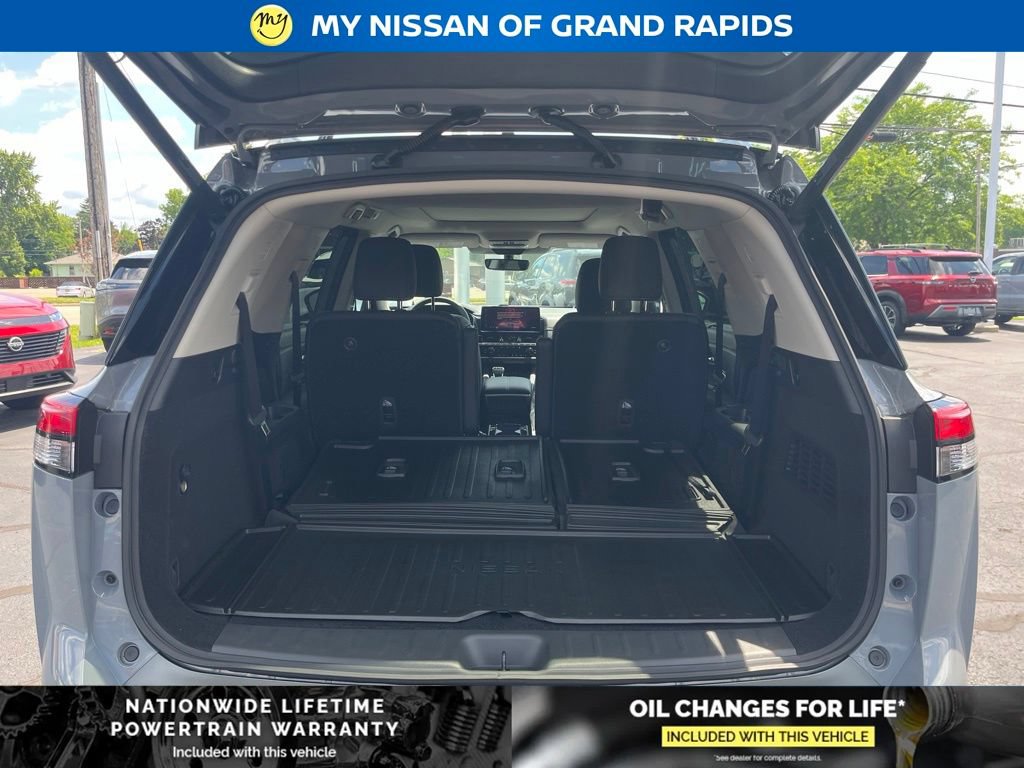 New 2026 Nissan Pathfinder Platinum AWD/4WD image 23