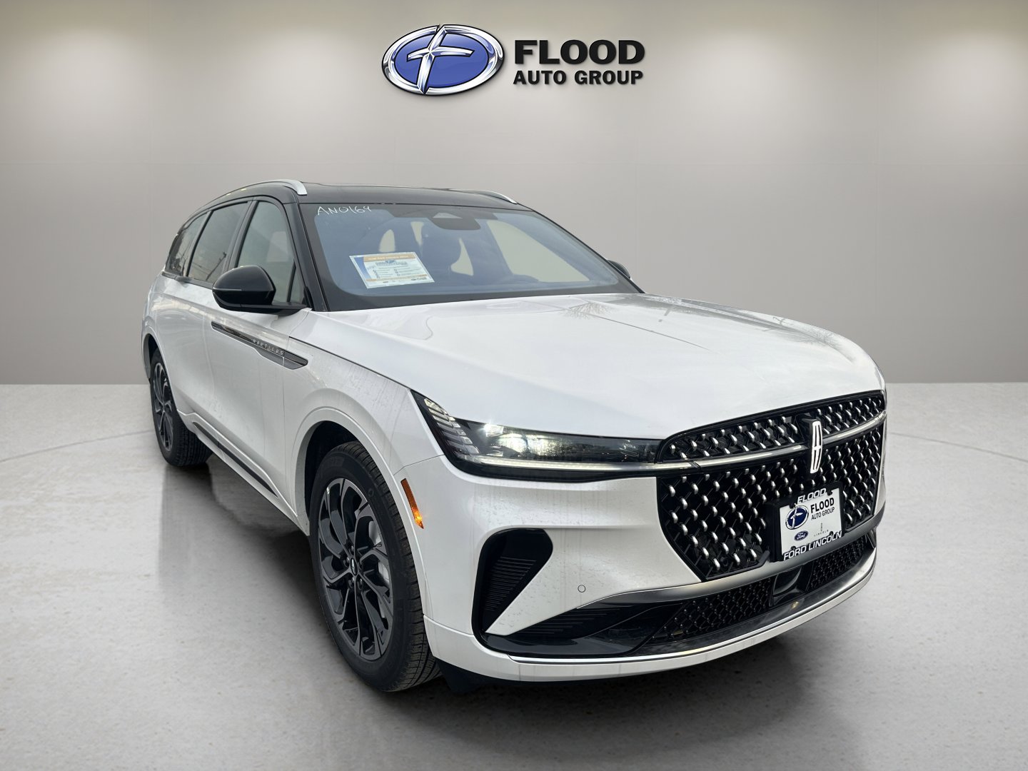 New 2026 Lincoln Nautilus Reserve image 1