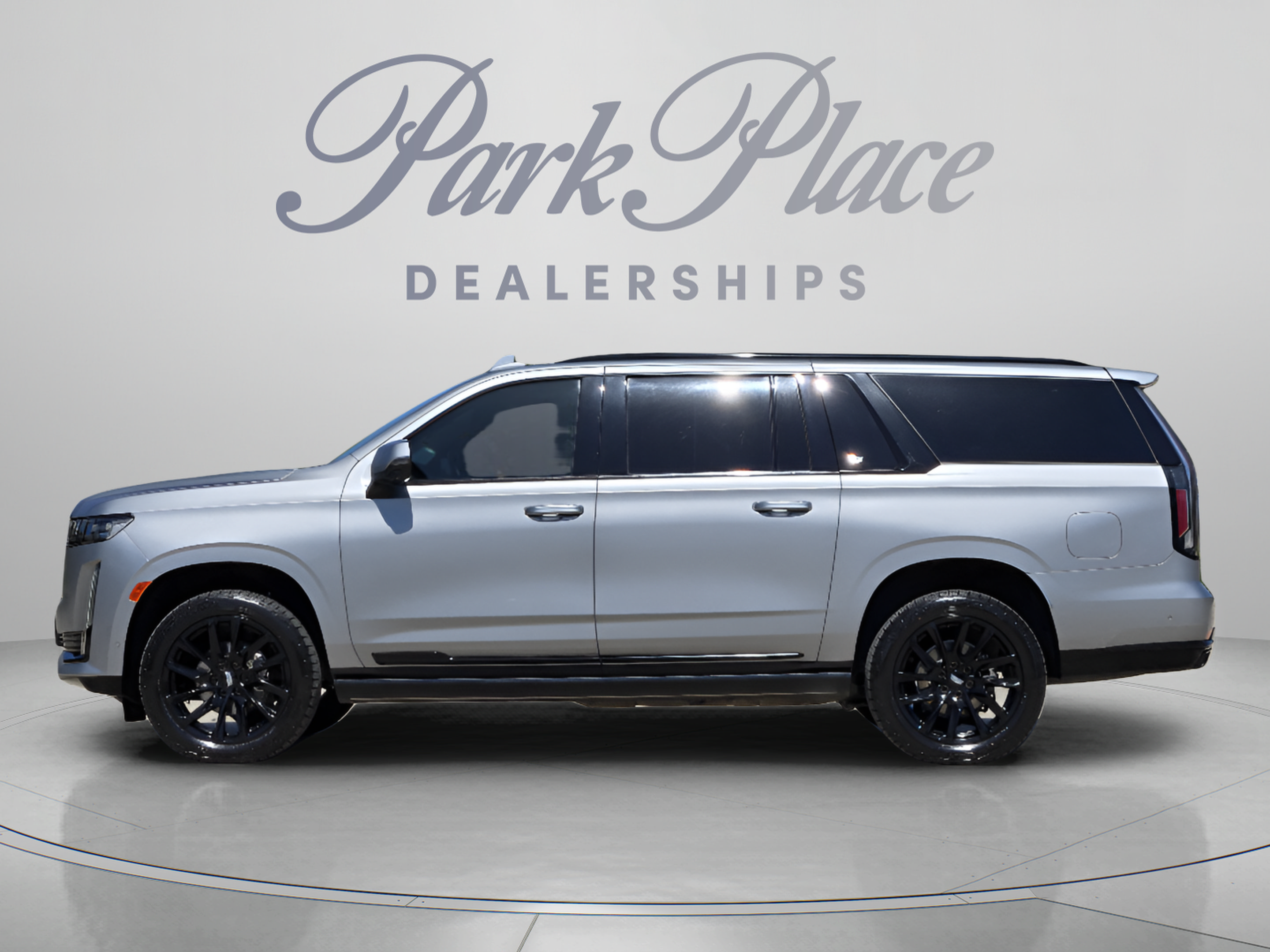Used 2023 Cadillac Escalade ESV Sport Platinum w/ LPO, ONYX Package AWD/4WD image 2