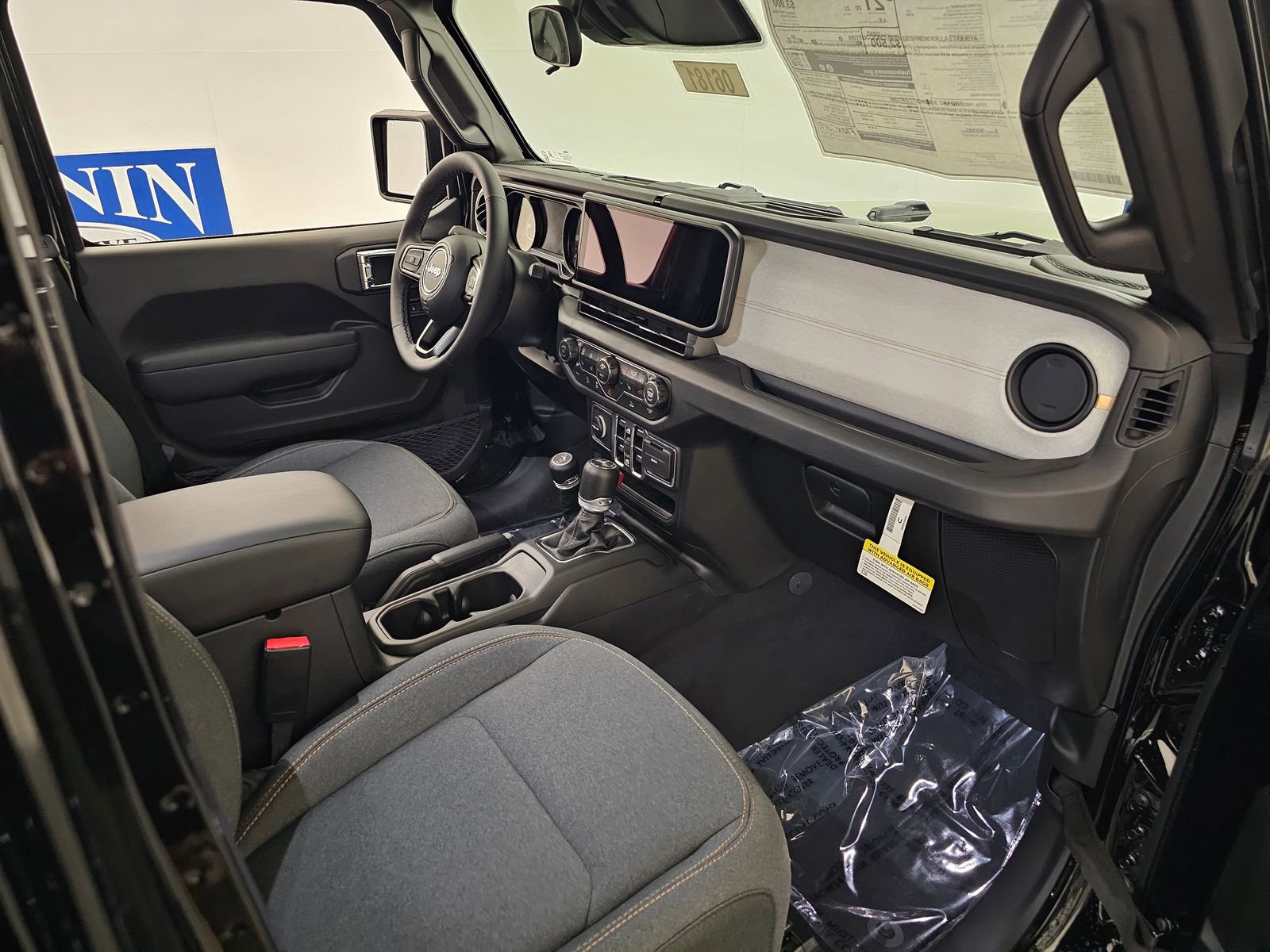 New 2025 Jeep Wrangler Sport S image 34