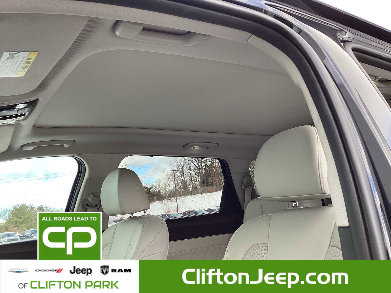 Used 2023 Kia Sorento SX Prestige image 14