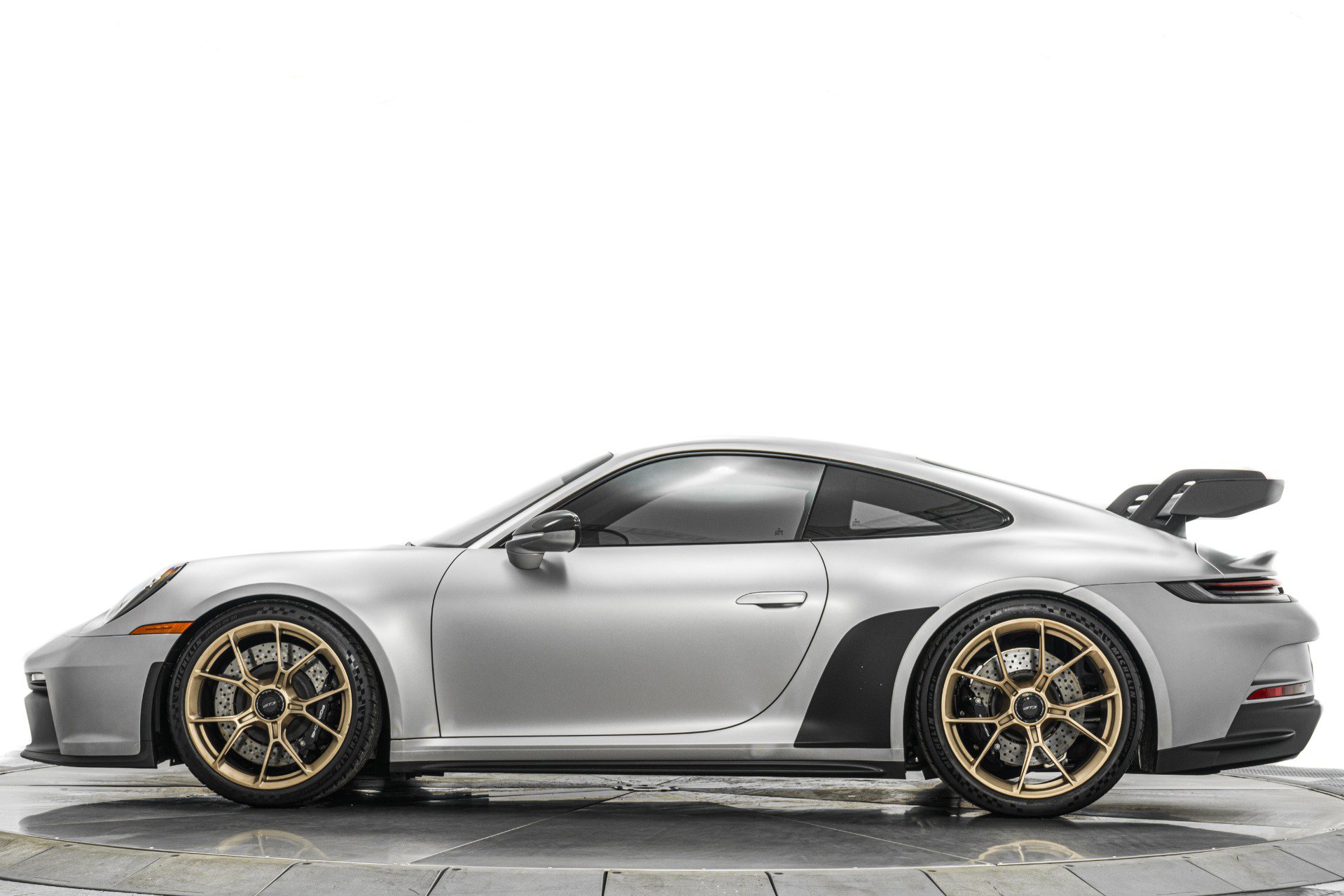 Used 2022 Porsche 911 GT3 RWD image 6
