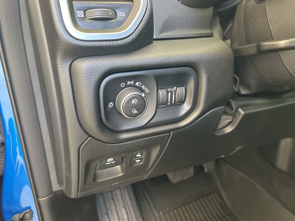 Used 2025 RAM 1500 Big Horn AWD/4WD image 45