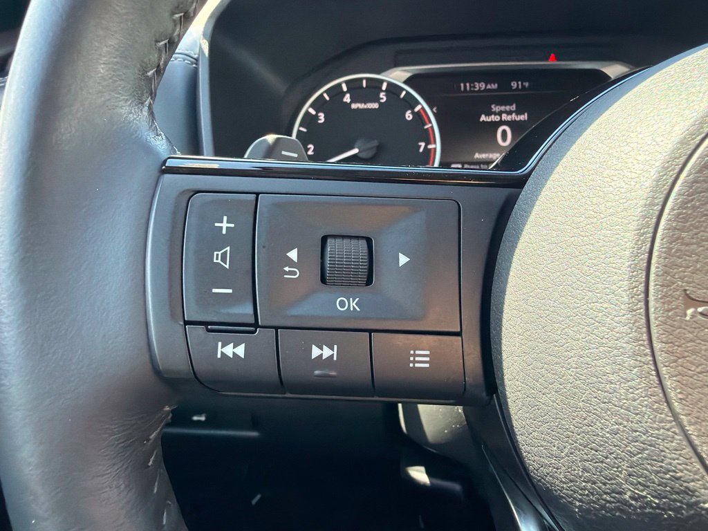 Used 2023 Nissan Rogue SV w/ SV Premium B Package FWD image 21