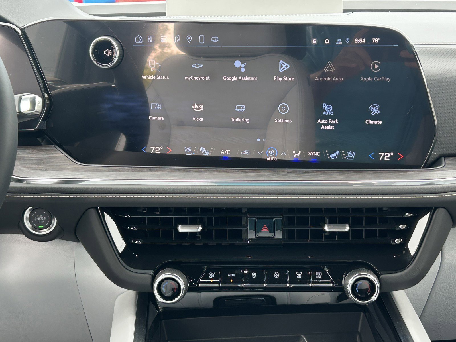 New 2025 Chevrolet Suburban Premier image 20