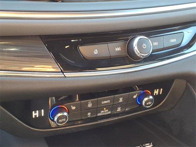 Used 2023 Buick Enclave Essence image 14